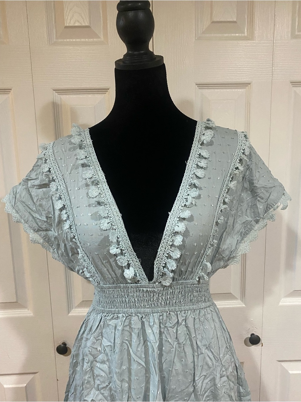Lace Detail Plunge Short Sleeve Mini Dress - Picture 5 of 13